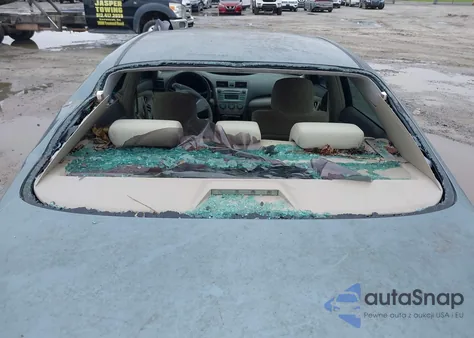 2007 Toyota Camry Le z USA, uszkodzony, nr VIN 4T1BE46K57U687694